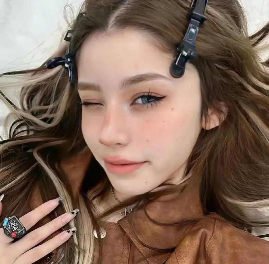 莫斯科来的香烟女孩 海报